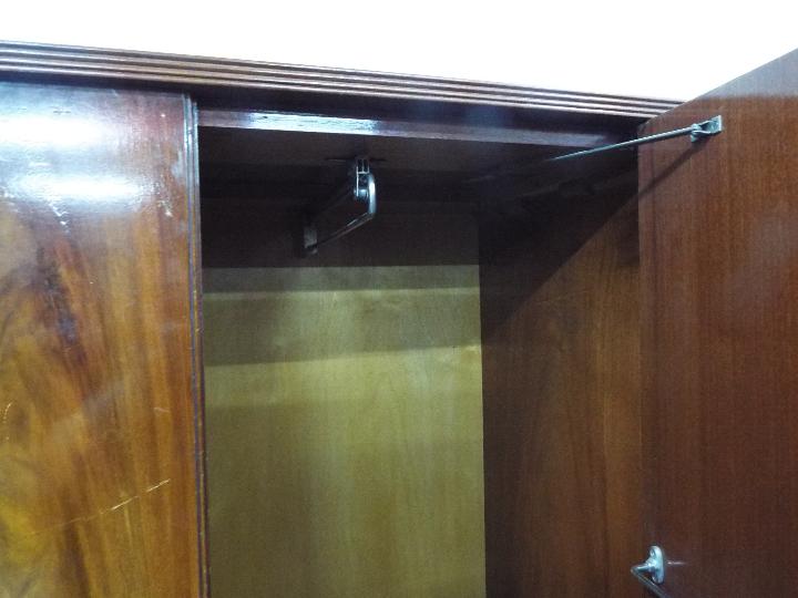 A good quality twin door wardrobe with f - Image 3 of 3