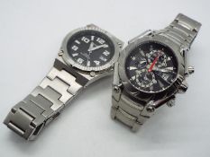 Two gentleman's Pulsar watches comprisin