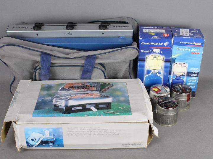 Lot to include a boxed Slowbee smoker / cooker, a Campingaz Camping Chef stove,