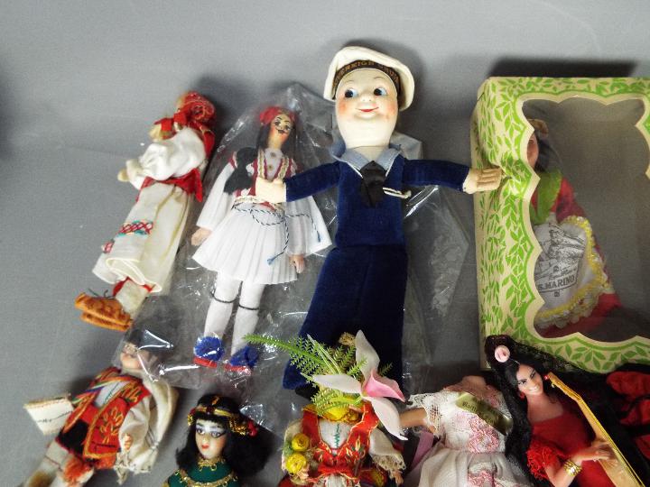 A box of international costume dolls and similar. - Image 2 of 4