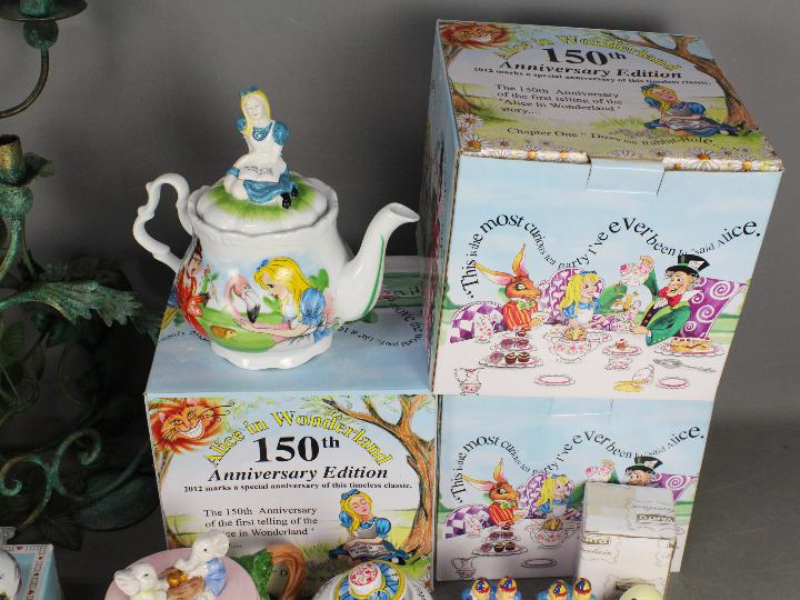 Lot to include Alice In Wonderland themed ceramics and other items, novelty teapots, - Image 5 of 5