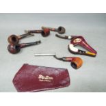 Tobacciana - A meerschaum cheroot holder in the form of a duck's head in fitted case and a quantity