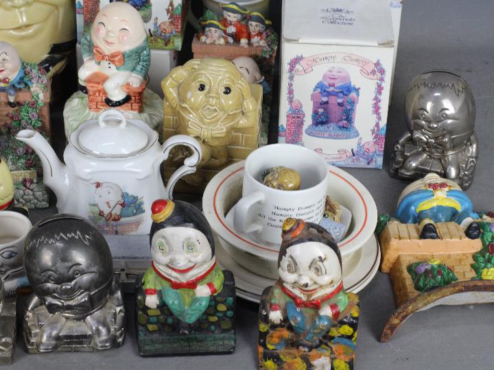 A collection of items relating to Humpty Dumpty to include teapot, biscuit barrel, ceramics, - Image 4 of 4