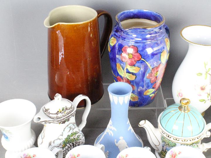 Mixed ceramics and glassware to include Wedgwood, Denby and similar. - Image 3 of 5