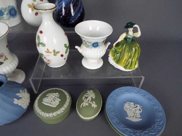 A small collection of decorative ceramics to include Wedgwood Jasperware, - Image 3 of 4