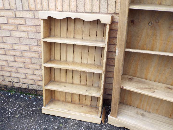 Two pine, freestanding bookcases, largest approximately 150 cm x 84 cm x 30 cm. - Image 2 of 2
