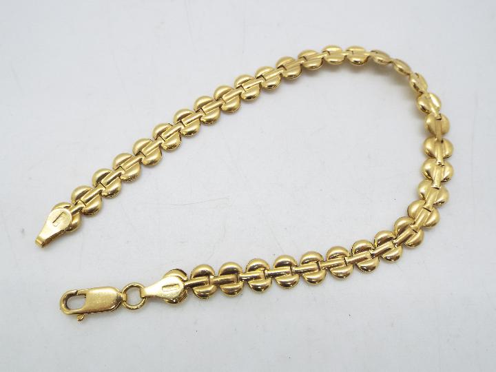 A high purity yellow metal bracelet, stamped 750 for 18ct, 19 cm length, approximately 6. - Image 2 of 2