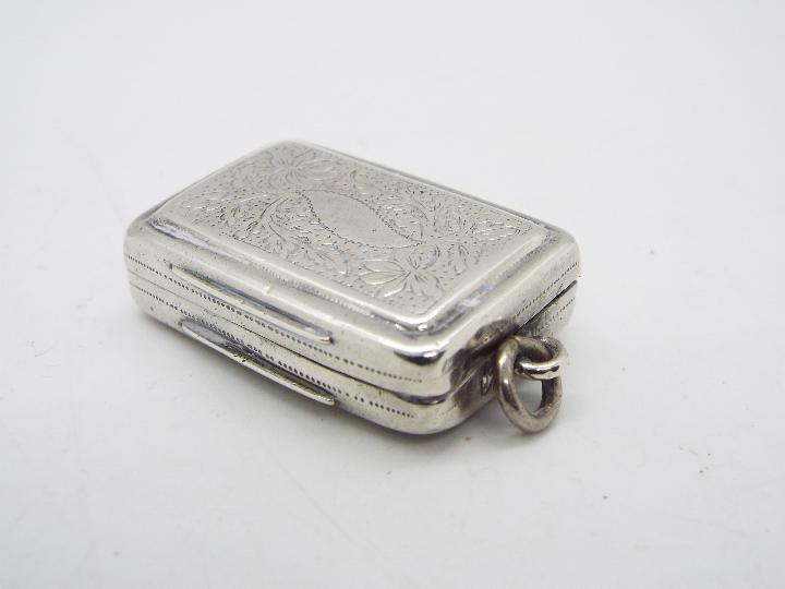 A George III, hallmarked silver vinaigrette, - Image 4 of 4