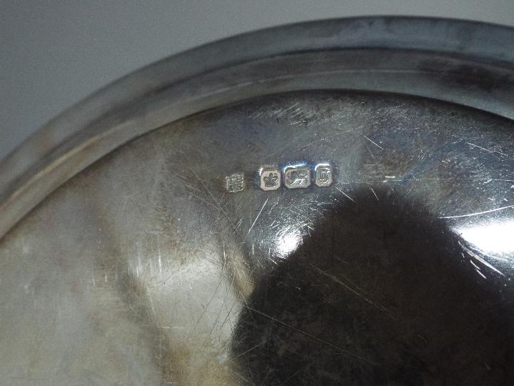 A Victorian hallmarked silver card tray, Sheffield assay 1899, - Image 3 of 3