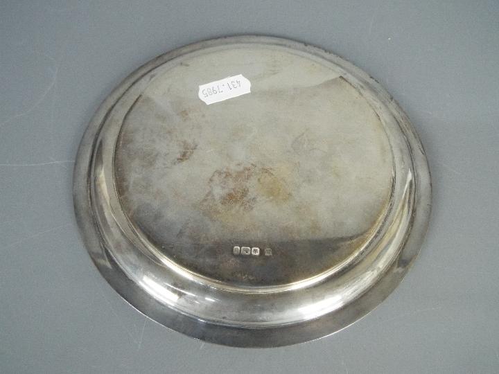 A Victorian hallmarked silver card tray, Sheffield assay 1899, - Image 2 of 3