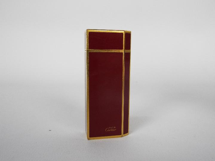 A Must de Cartier Briquet cigarette lighter contained in original box with paperwork. - Image 2 of 6