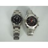 Two gentleman's Pulsar watches comprising model YM62-X159 and VX42-X222.