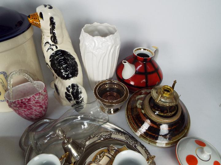 A mixed lot to include ceramics, glassware, plated ware, oil lamp and similar, two boxes. - Image 4 of 5