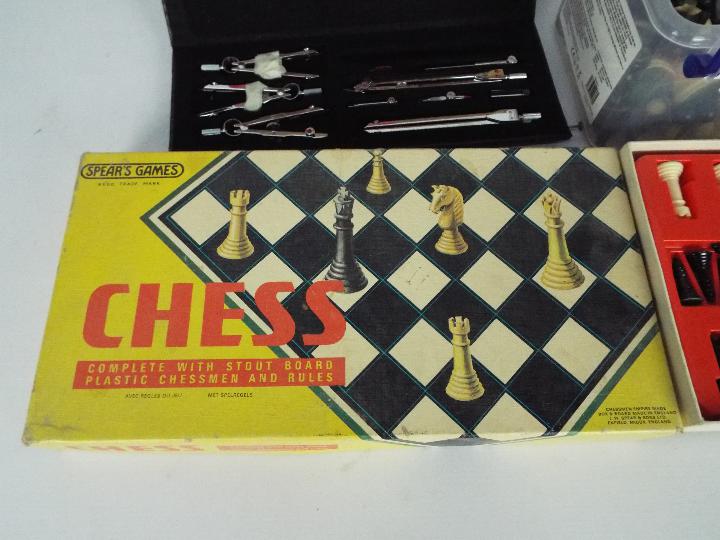 Lot to include factory sealed jigsaw puzzles, a boxed Spears chess set, - Image 4 of 5