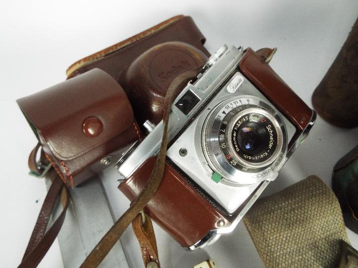 A mixed lot of collectables to include field glasses, Kodak Retinette, Masonic items, - Image 5 of 5