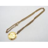 A George V half sovereign, 1913, in 9ct gold mount and on 9ct gold chain (62 cm length),