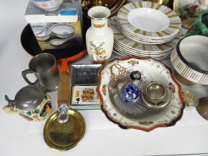 Lot to include ceramics, glassware, treen, French cast iron pan, brassware and similar, two boxes. - Image 2 of 7