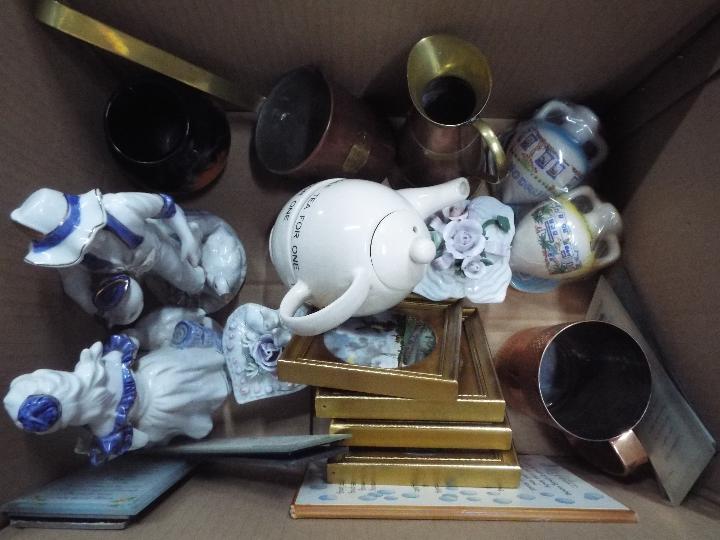 A mixed lot comprising ceramics to inclu - Image 2 of 4