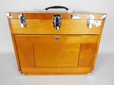Sealey - A machinist's tool chest, appro