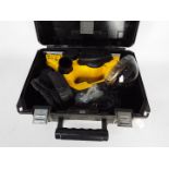 DeWalt - A 240v electric planer, model D