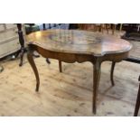 Victorian figured walnut shaped oval topped loo table,