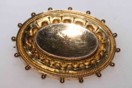 9 carat gold and turquoise set brooch, and 9 carat gold and diamond set die-stamped brooch, 3.