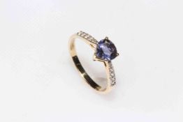 9 carat yellow gold Lolite and Zircon ring, with pear shaped Bengal Lolite, size R/S,