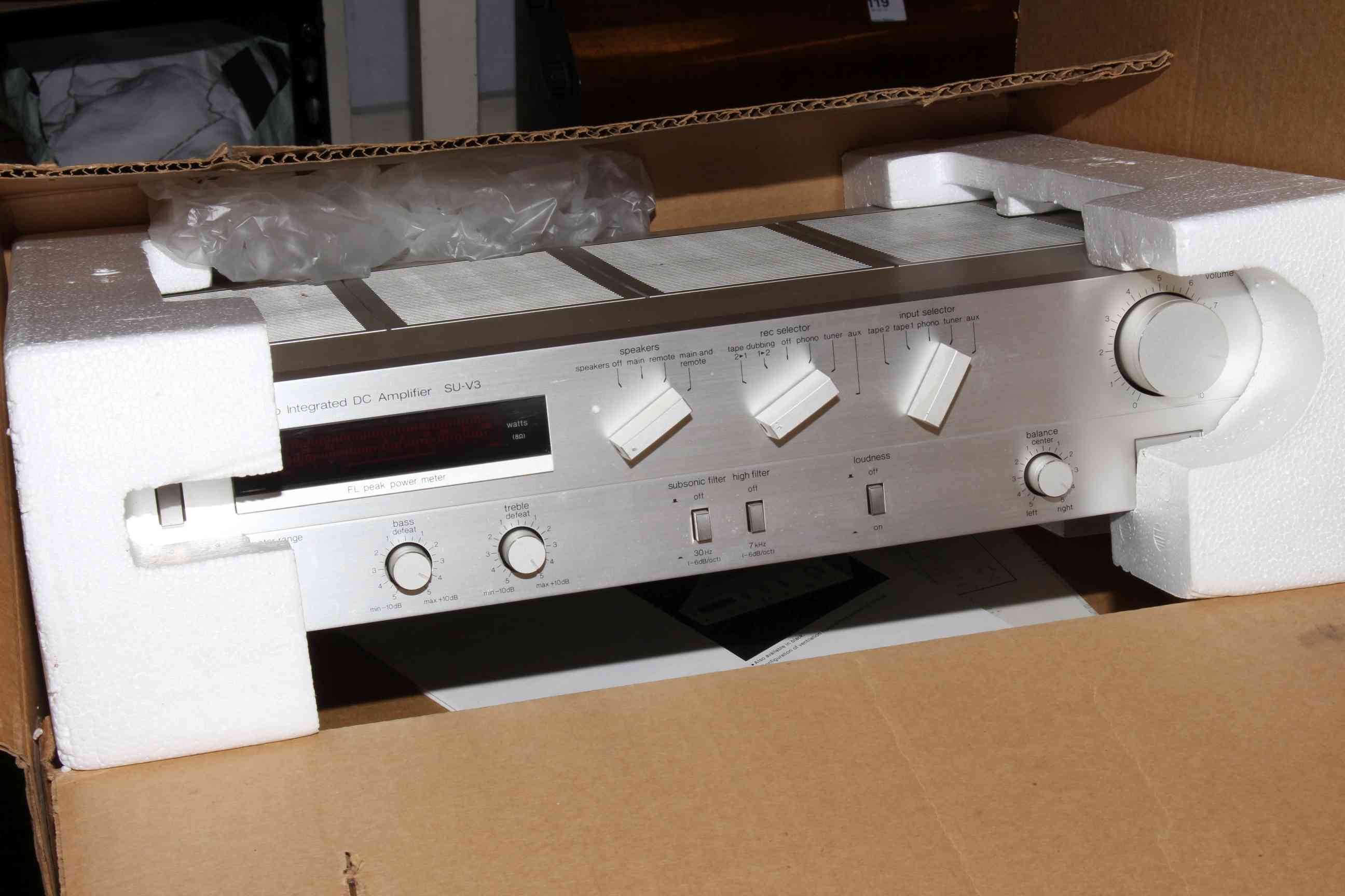 Technics and Bang & Olufsen hi-fi equipment comprising Beocentre 2200, Technics CD players SL-PS50, - Image 3 of 5