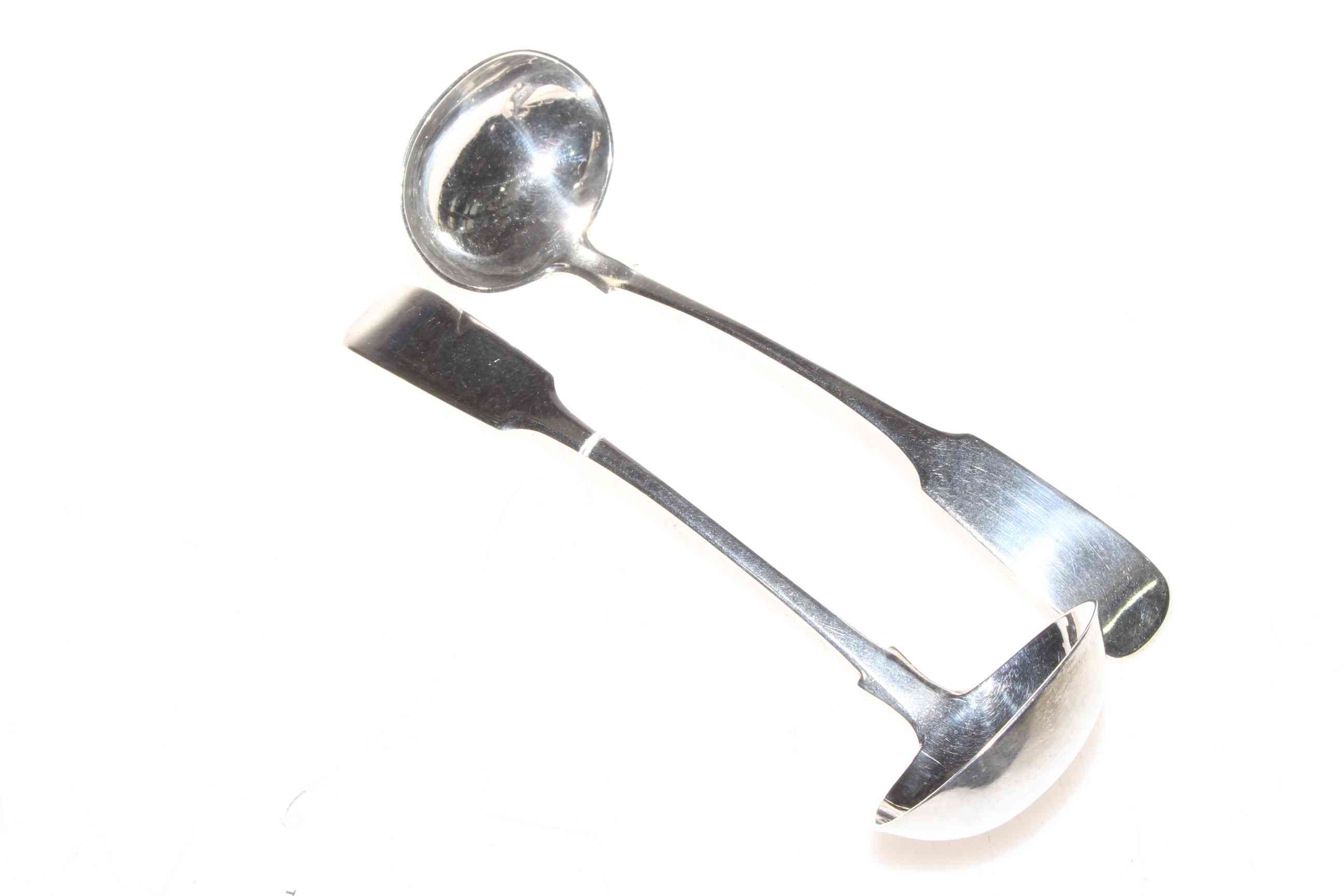 Pair of Aberdeen Scottish silver fiddle pattern sauce ladles, 1840.