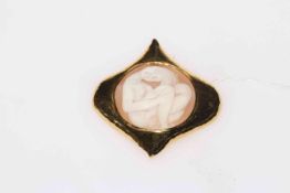 Italian 18 carat gold mounted carved cameo brooch, 5cm across.