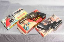 5 x Boxed Cap Firing Guns Starsky & Hutch, Ramrod, The Saint and Air Cooled Machine Gun.