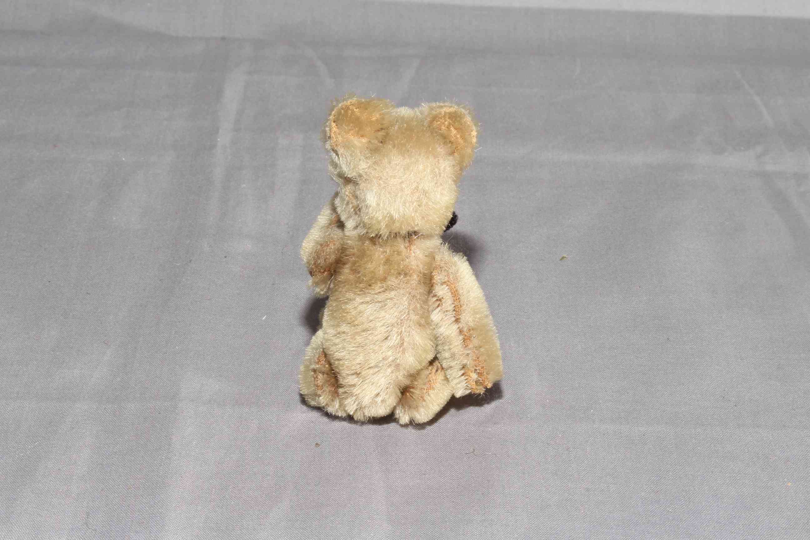 1930s Schuco Jointed Teddy Bear. Mohair with Black Lace Ribbon. Excellent. - Image 2 of 2