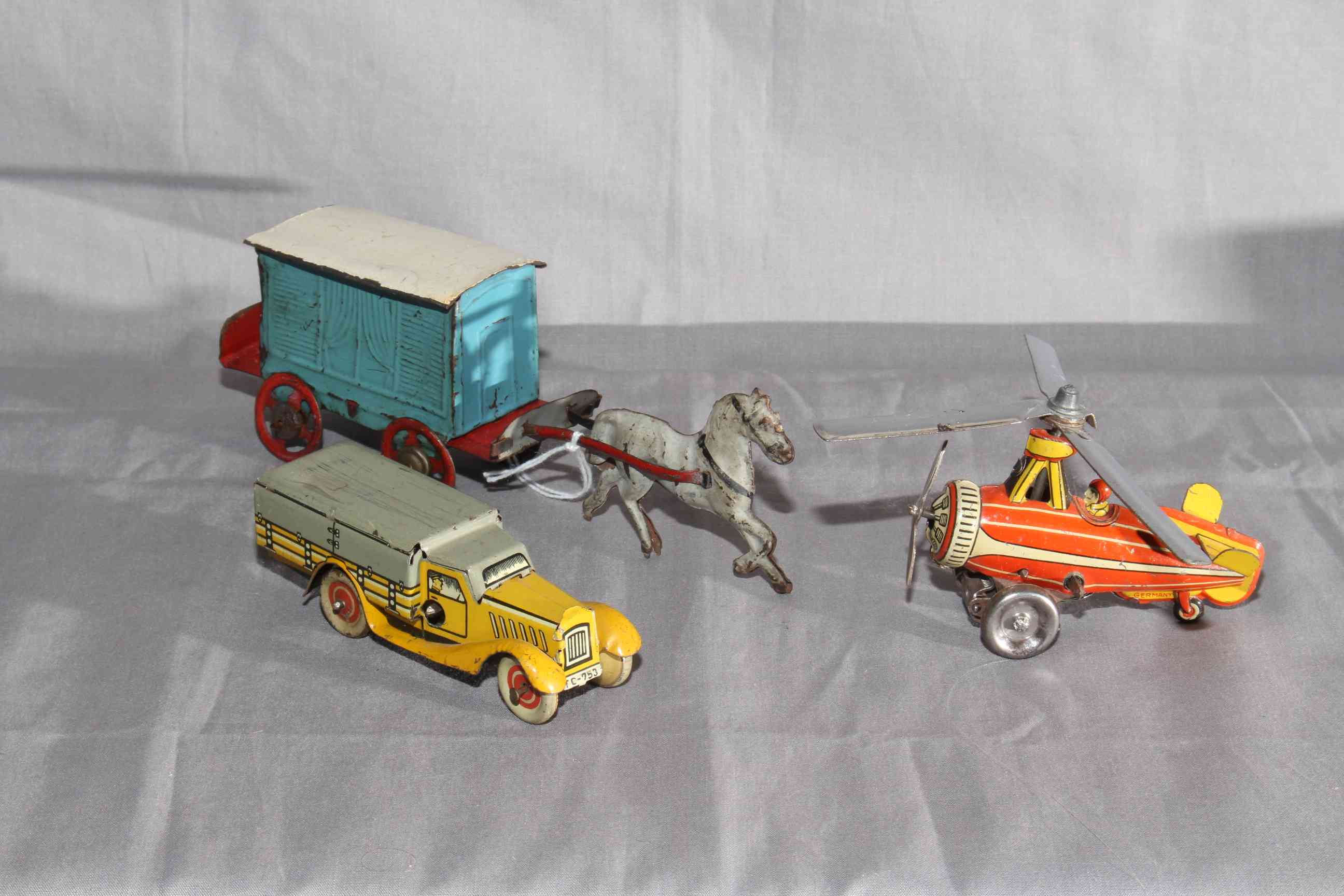 DRGM clockwork Gyro Copter, Tipp Co small Truck and early Horse Drawn Penny Toy. - Image 2 of 2