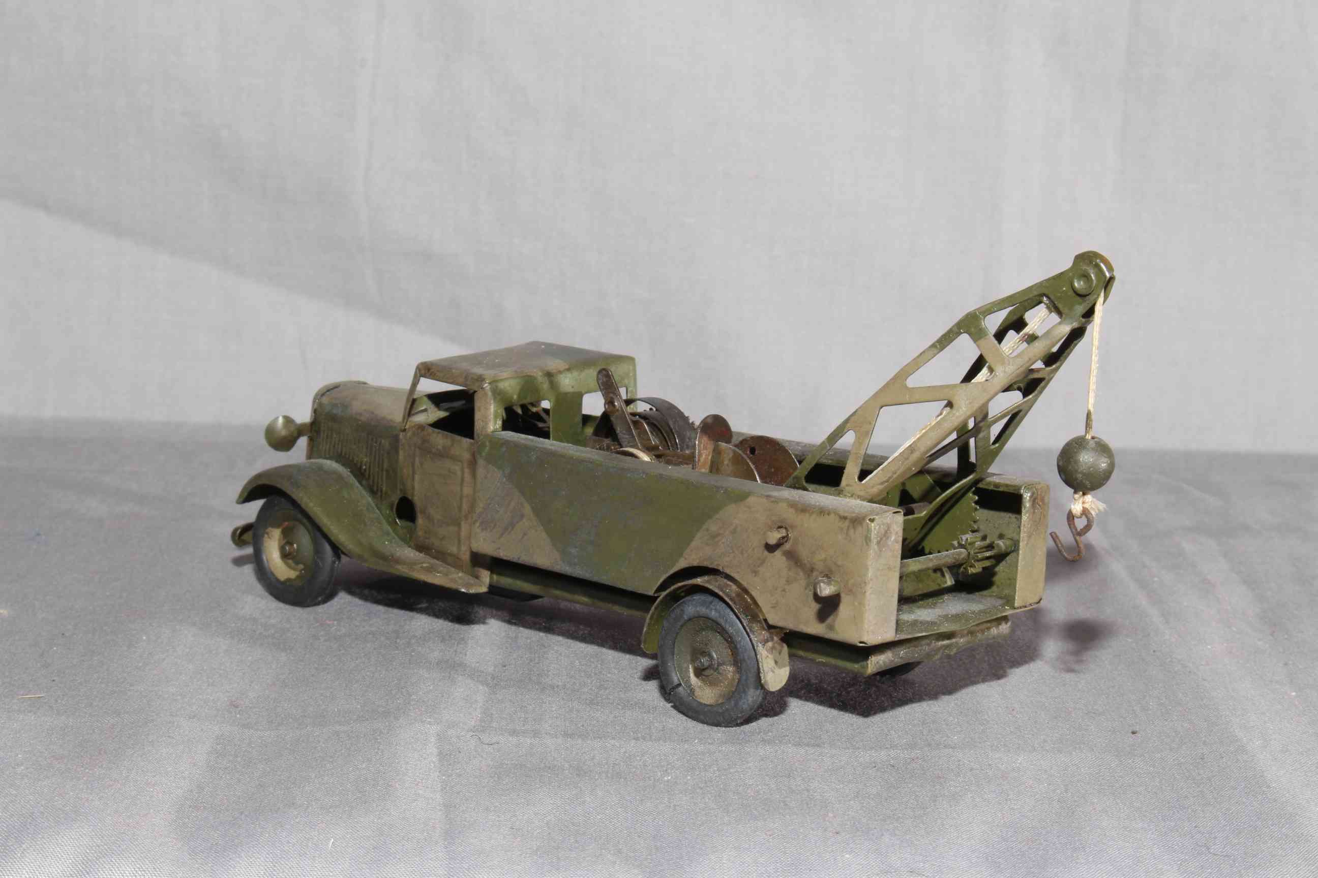 Triang Minic 48M CF clockwork tinplate Army Breakdown Lorry. - Image 2 of 2