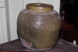Large Chinese stoneware pot, 30cm.