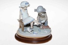 Lladro Try This One, 5361, with stand, no box, 18cm. Condition good.