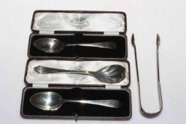 Victorian silver sugar tongs, two boxed silver spoons and single teaspoon (4).
