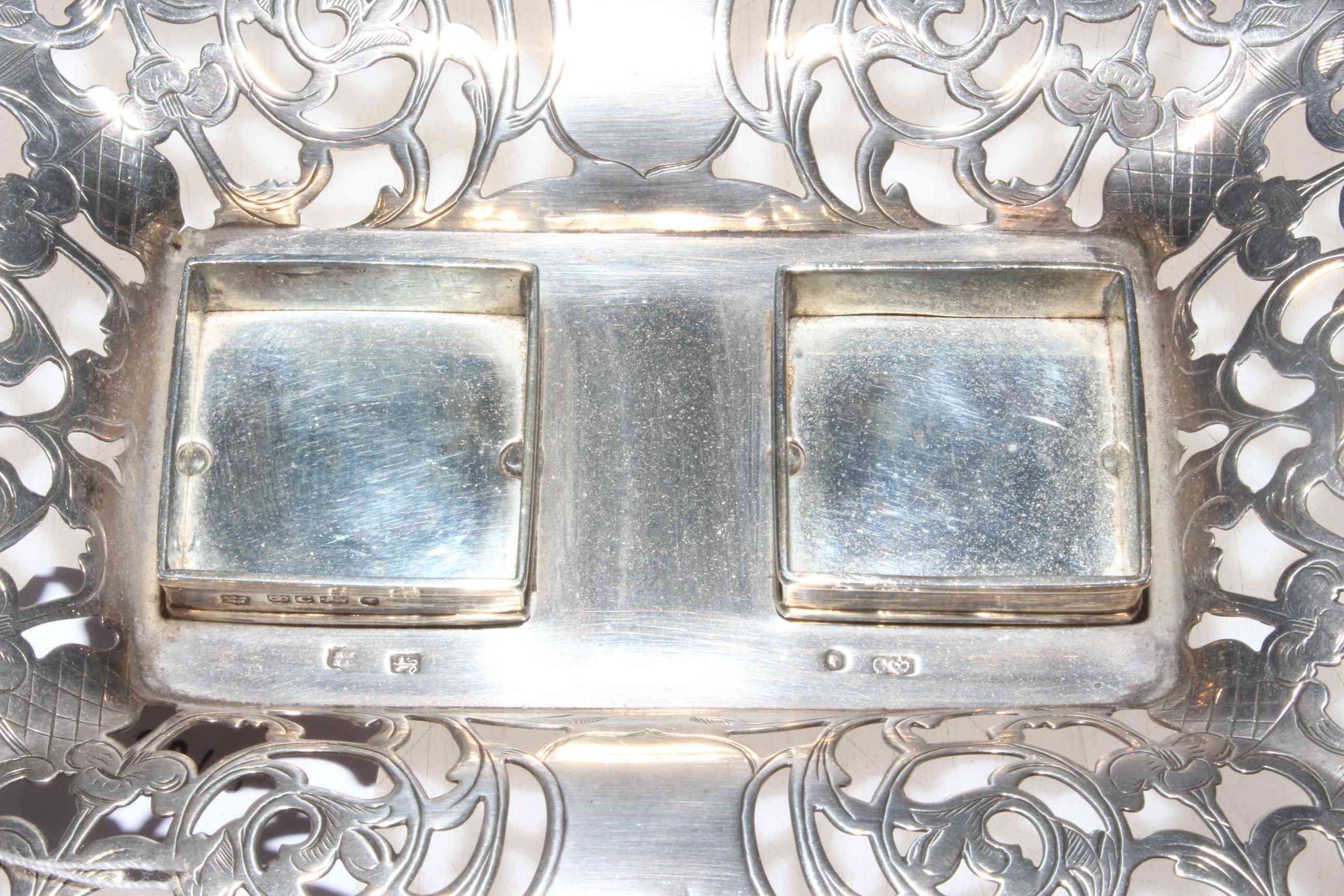 Victorian silver inkstand having pierced decoration and scroll border, 19. - Image 2 of 2