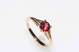 9k gold and garnet ring, size N/O, with certificate.