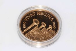 Royal Mint 2006 QEII five pound proof sovereign - 'Vivat Regina'.