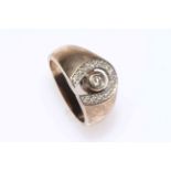 Gents 9 carat gold diamond set horse shoe ring, size W/X.