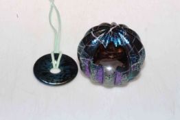 Okra glass paperweight, and boxed pendant (2).