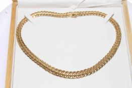 18 carat gold flattened and part textured chain link necklace, length 44cm, boxed.