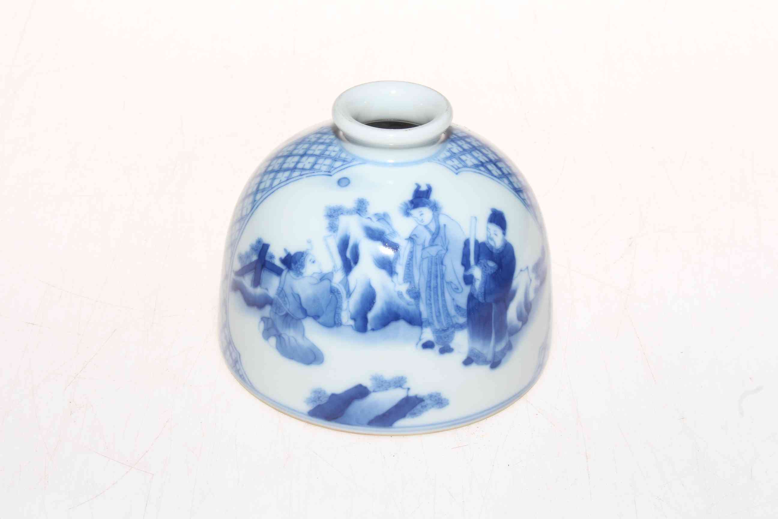 Chinese blue and white brush washer with two panels of figures, 8cm high. - Image 2 of 4