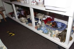 Victorian blue and white and other dinnerware, Wedgwood tableware and Jasperware, anniversary clock,