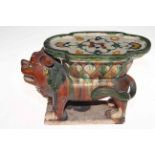 Chinese Foo dog stand, 28cm across.