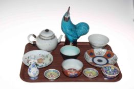 Tray lot with Oriental ceramics including cockerel, bowls, teapot, etc (11).