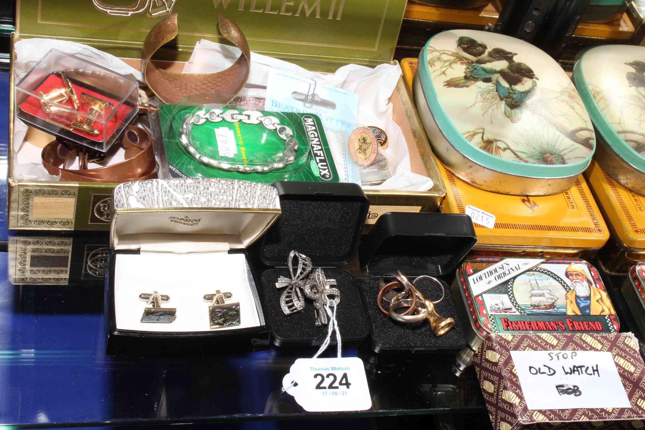 Jewellery, copper bracelets, tins, etc.