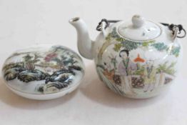 Chinese porcelain teapot with figure decoration, and inkpot (2).