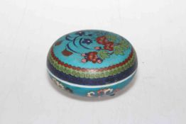 Chinese faux cloisonne box and cover with blue and white interior decoration, 12cm diameter.